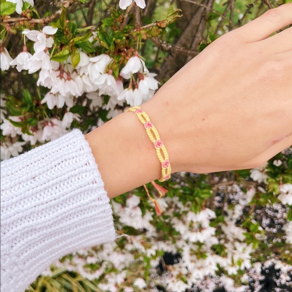Yellow & Pink Daisy Chain Friendship Bracelet - Picture 1 of 8